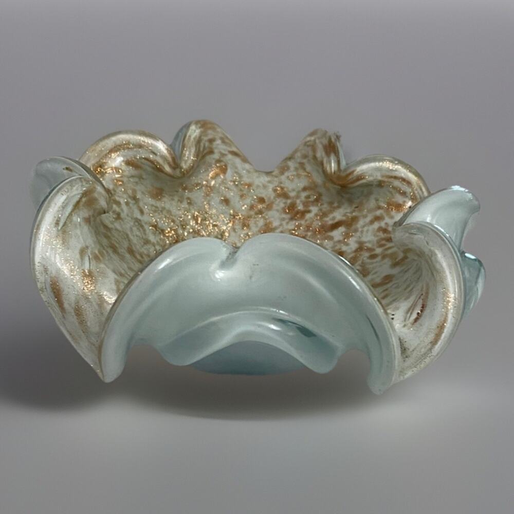 Murano Art Glass Bowl White Gold Speckled Clam Shell Italian Venetian Italy